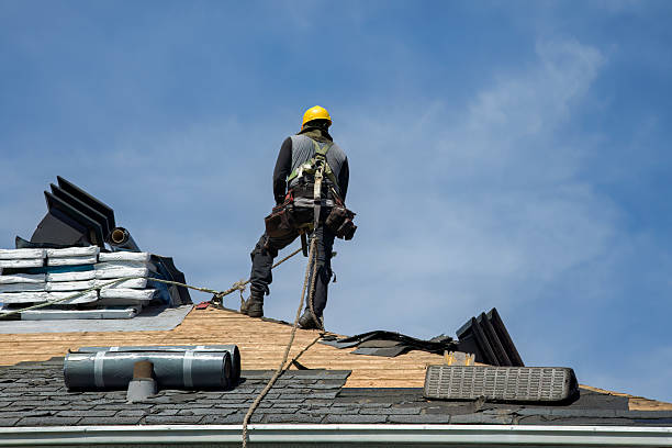 Professional Gutter Installation technician working in Glenwood, MD